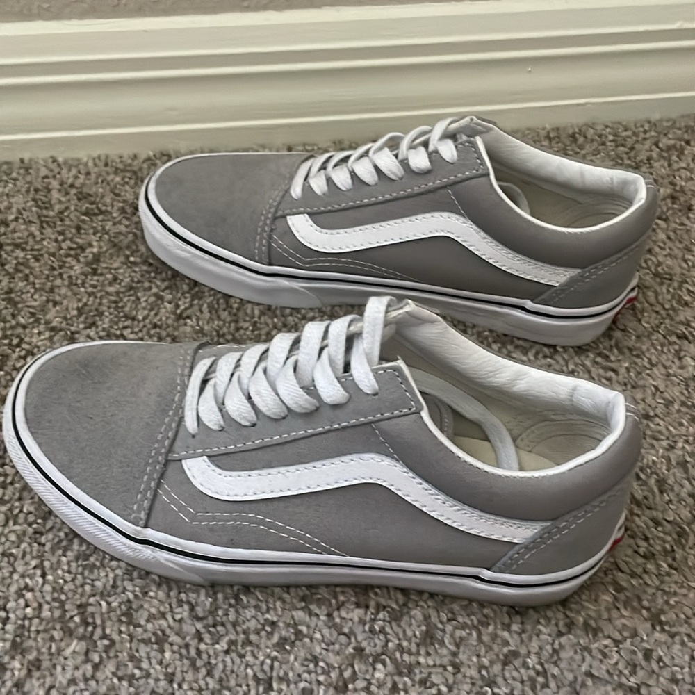 Vans - Picture 3 of 6